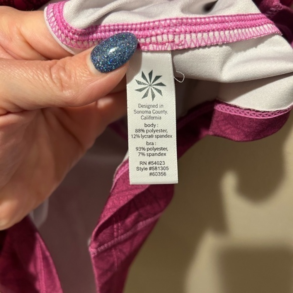 Athleta Ombré‎ Tank - Picture 6 of 6